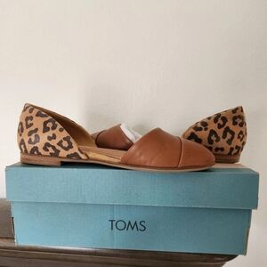 TOMS Women's Brown Leopard Flats
